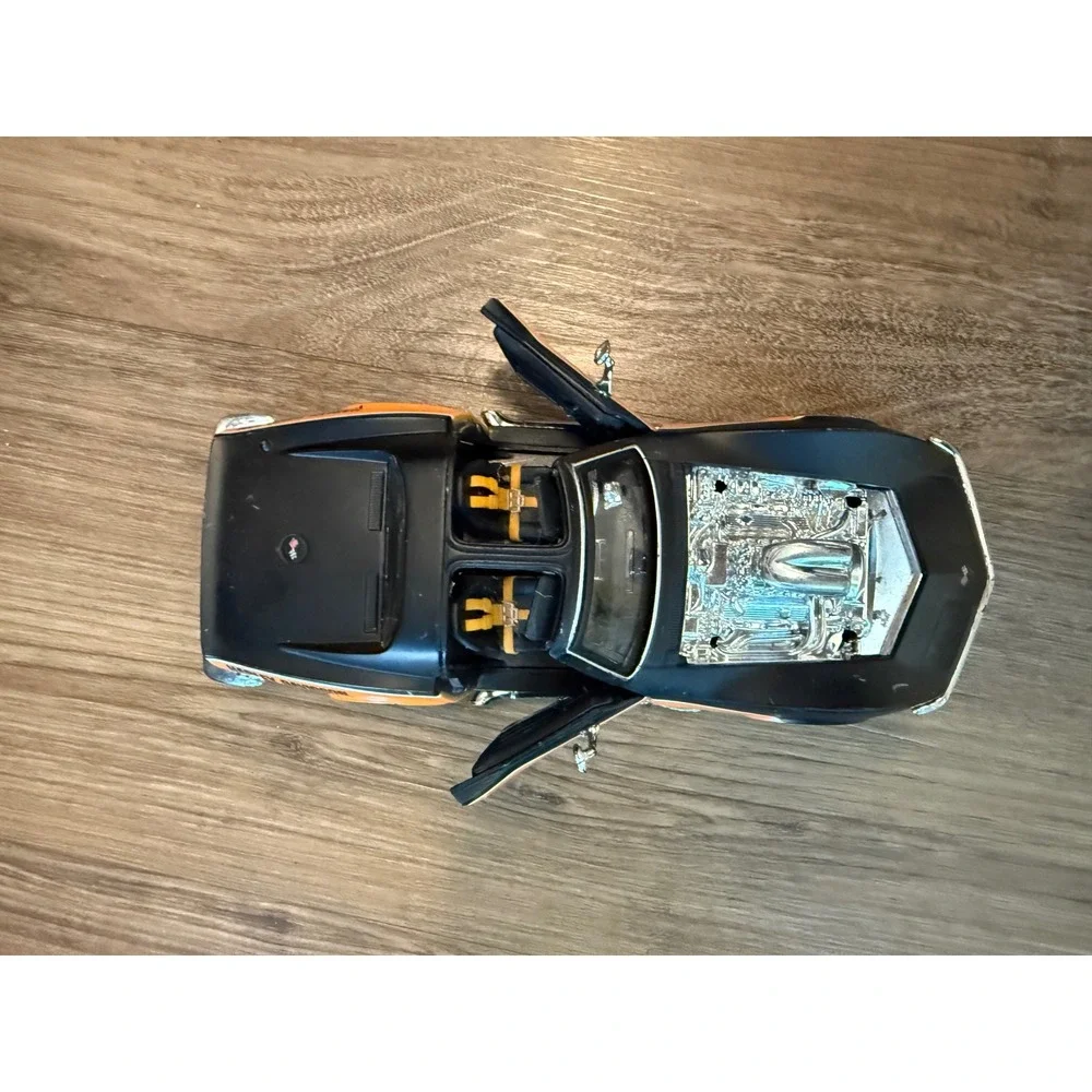 Maisto 1970 Chevrolet Corvette Harley-Davidson 1/24 Diecast Car Black Orange